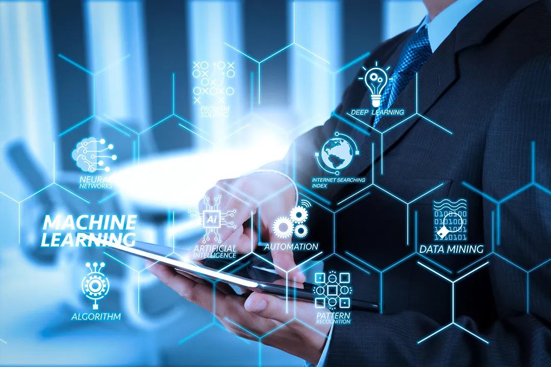 元宇宙的三大基礎(chǔ)：數(shù)字孿生、區(qū)塊鏈和物聯(lián)網(wǎng)圖片